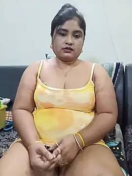 hornyriyanka stripchat live cam model