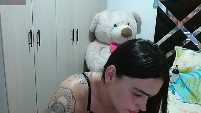 SarithaBunny stripchat live cam model