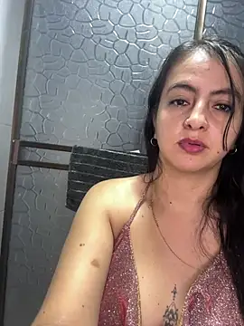salo-rousee stripchat live cam model
