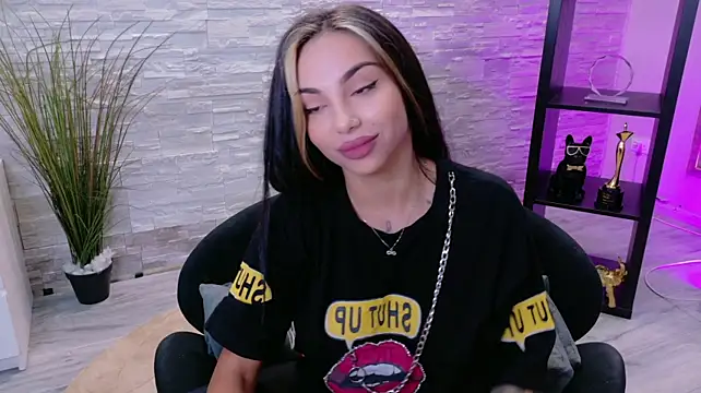 MissSiennaa stripchat live cam model