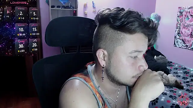 JOHANLEON1 stripchat live cam model