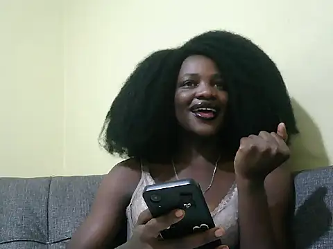 naughty_renny stripchat live cam model