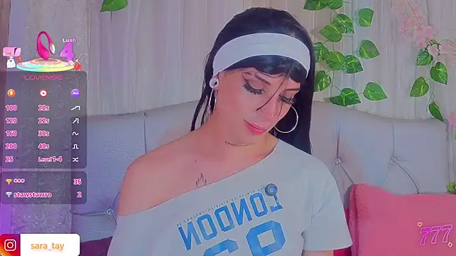 Sara_princessx stripchat live cam model