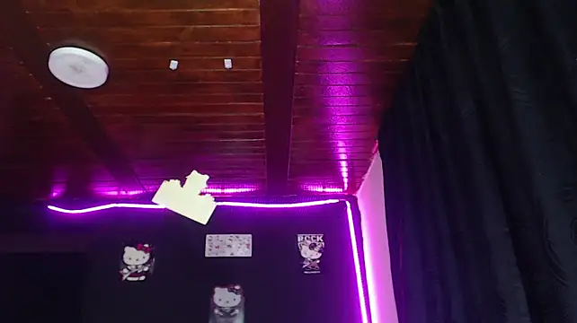 trans_valeria stripchat live cam model