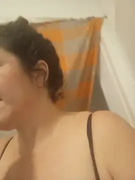 mimadinha85 stripchat live cam model