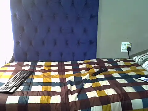 blue-ivy stripchat live cam model