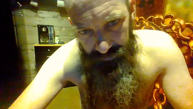 sit-on-my-beard stripchat live cam model