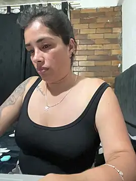 CamiGarcia1 stripchat live cam model