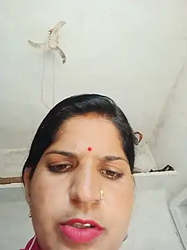 Joohi_Chawla143 stripchat live cam model