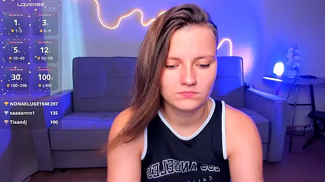 MelindaTin stripchat live cam model