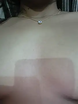 Heena-curvy stripchat live cam model