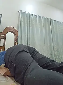 RavenMuse stripchat live cam model