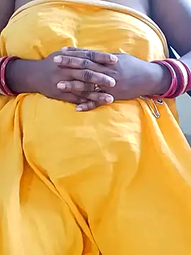 ApKi-BhAbi stripchat live cam model