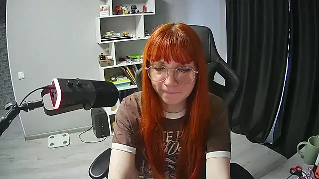 ChiaArgrow stripchat live cam model