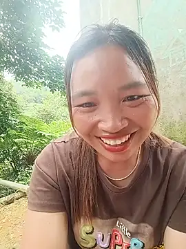 sowbibi- stripchat live cam model