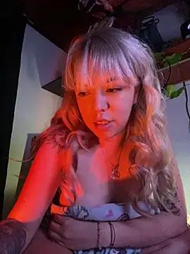 nathashabennethh stripchat live cam model