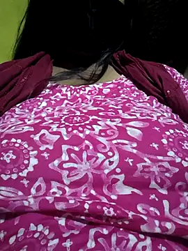 Piya_19 stripchat live cam model