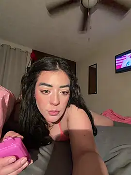 Tunoviafavorita stripchat live cam model