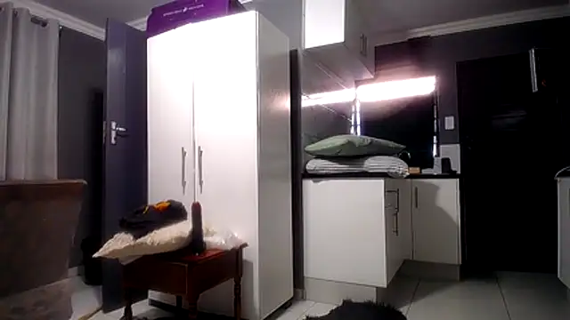 Lelety79 stripchat live cam model