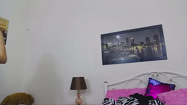 tauriwel stripchat live cam model