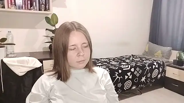 YadaSteiner stripchat live cam model