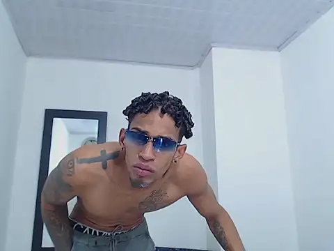 pulpoohlatin stripchat live cam model