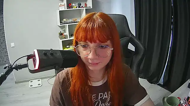 ChiaArgrow stripchat live cam model