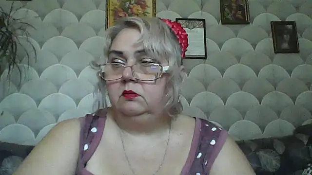 MarinaFarina53 stripchat live cam model