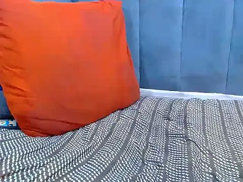 Shwatyybaddie stripchat live cam model