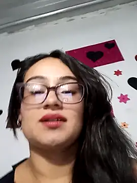 Sophia-Lovely stripchat live cam model