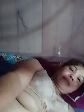 -Luni- stripchat live cam model