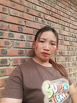 sowbibi- stripchat live cam model
