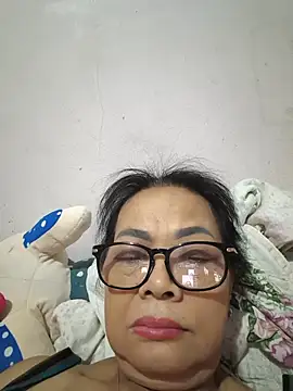 Hotestlove stripchat live cam model