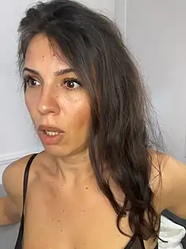 AlyaRei stripchat live cam model
