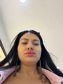 Wet__Bunny stripchat live cam model