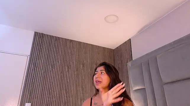 ScarletJons stripchat live cam model