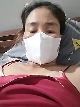 Wettt93 stripchat live cam model