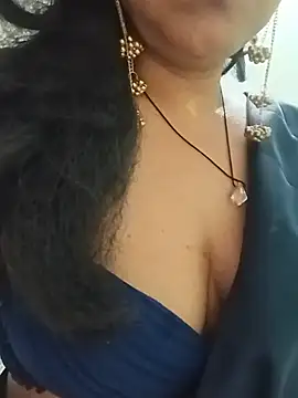 Shanu_Shah stripchat live cam model