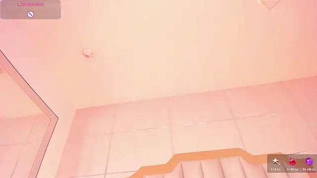 TahliaMoreau stripchat live cam model