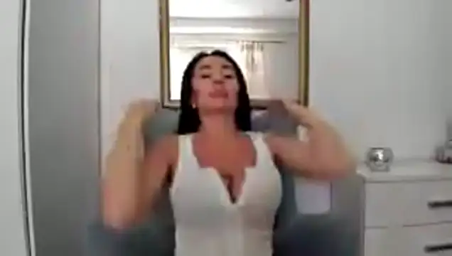 StellaSensual stripchat live cam model