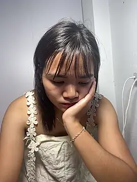 Ari_baby9 stripchat live cam model
