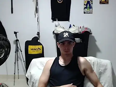 Zac_Efront stripchat live cam model