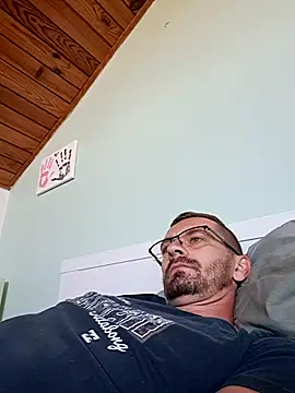 John1589 stripchat live cam model