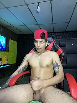 AlessandroAGT stripchat live cam model