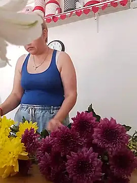 LittleFlower777 stripchat live cam model