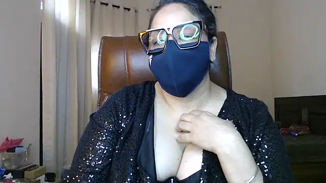 SEXY-Sardarni stripchat live cam model