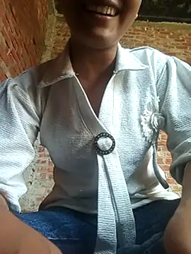 navyasharma89 stripchat live cam model