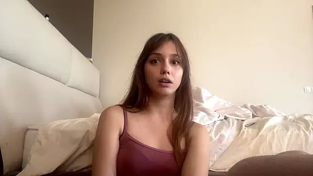 mollyrealay stripchat live cam model