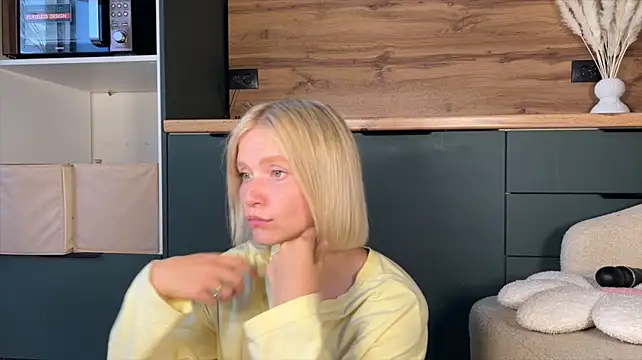 Adelovenick stripchat live cam model