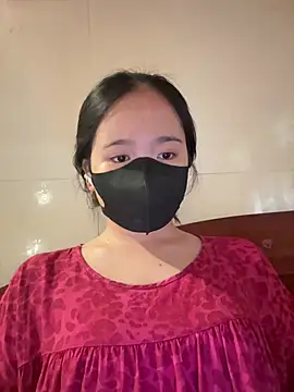 Gwen879 stripchat live cam model